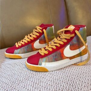 Nike Blazer colorful textile upper, Red and Yellow High-Top Sneakers